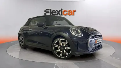 Usado Mini Cooper 136 CV (100 kW) 2023 Azul Utilitario