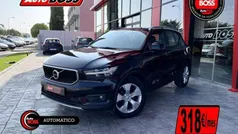 Negro Usado 2021 Volvo XC40 Momentum SUV | 22.950 € (Precio justo)