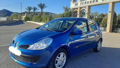 Usado Renault Clio II Authentique 85 CV (62 kW) 2008 Azul Utilitario