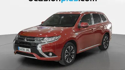 Usado Mitsubishi Outlander P-HEV 203 CV (149 kW) 2016 SUV