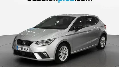 Usado Seat Ibiza FR 110 CV (80 kW) 2023 Gris plata Utilitario