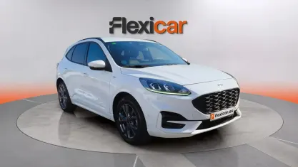 Usado Ford Kuga ST-Line 190 CV (139 kW) 2022 Blanco SUV