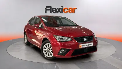 Usado Seat Ibiza Reference 110 CV (80 kW) 2022 Rojo Utilitario