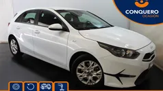 Blanco Usado 2023 Kia Ceed Berlina | 17.590 € (Precio justo)