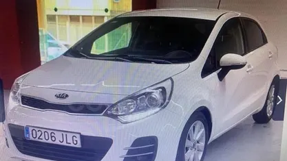 Usado 2016 Kia Rio Utilitario | 9999 € (Precio justo)