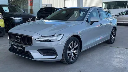 Usado 2025 Volvo V60 Core Familiar | 34.900 € (Super precio)
