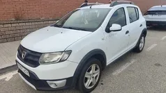 Blanco Usado 2014 Dacia Sandero Stepway Utilitario | 6900 € (Precio justo)