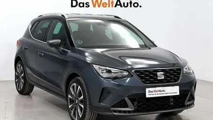 Usado Seat Arona FR 115 HP (84 kW) 2025 Cinzento SUV