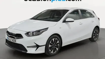 Usado Kia Ceed 101 CV (74 kW) 2025 Blanco Utilitario