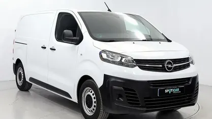 Käytetty Opel Vivaro 102 HP (75 kW) 2023 Valkoinen Tila-auto