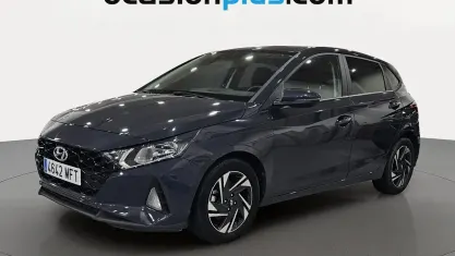 Usado Hyundai i20 101 CV (74 kW) 2023 Gris Utilitario