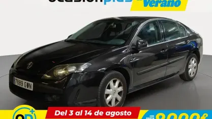 Usado Renault Laguna III Expression 140 CV (102 kW) 2010 Negro Berlina