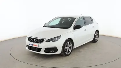 Używany Peugeot 308 GT-line 130 KM (95 kW) 2021 Biały Sedan/Limuzyna