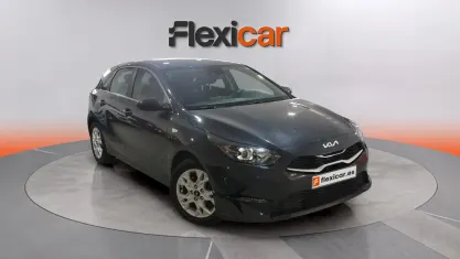 Usado Kia Ceed 136 CV (100 kW) 2023 Gris Utilitario