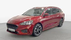 Rojo Usado 2021 Ford Focus ST-Line Monovolumen | 18.410 € (Precio justo)