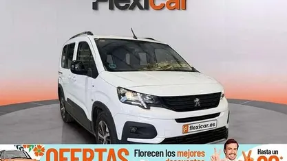 Usado Peugeot Rifter GTi 131 CV (96 kW) 2021 Blanco Monovolumen