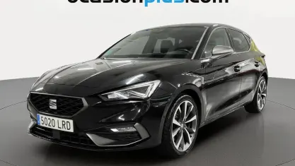 Usado Seat Leon FR 150 CV (110 kW) 2021 Negro Utilitario