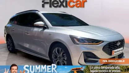 Usado Ford Focus ST-Line 155 CV (114 kW) 2024 Gris Familiar