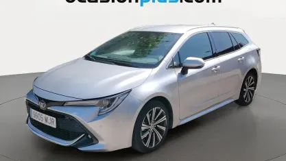 Usado Toyota Corolla Style 140 CV (102 kW) 2023 Gris plata Monovolumen