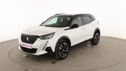 Usado Peugeot 2008 GT 155 CV (114 kW) 2019 Blanco SUV