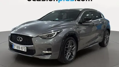 Usado Infiniti Q30 Sport Tech 109 CV (80 kW) 2017 Gris plata Utilitario