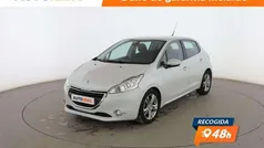 Usado 2015 Peugeot 208 Allure Utilitario | 8099 € (Precio justo)