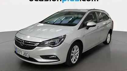 Gris plata Usado 2016 Opel Astra Business Familiar | 4899 € (Buen precio)