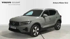 Usado 2023 Volvo XC40 Core SUV | 35.900 € (Precio justo)