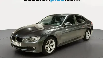 Usado BMW 318 143 CV (105 kW) 2015 Gris Berlina