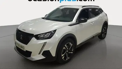 Usado Peugeot 2008 Allure 101 CV (74 kW) 2023 Blanco SUV