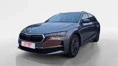 Gris / plata Usado 2024 Skoda Octavia Selection Familiar | 31.700 € (Precio justo)