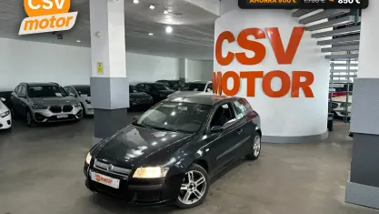 Usado Fiat Stilo Dynamic 120 CV (88 kW) 2003 Negro Utilitario