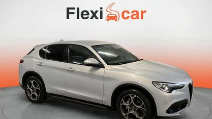 Usado Alfa Romeo Stelvio Sprint 160 CV (117 kW) 2022 Gris SUV