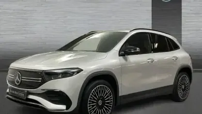 Usado Mercedes EQA300 167 kW (228 CV) 2023 Plata iridio SUV