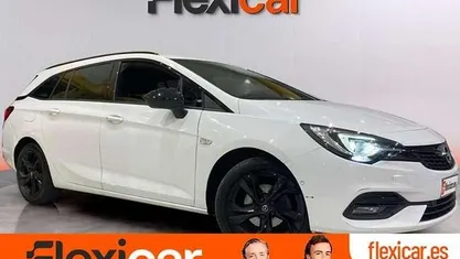 Blanco Usado 2021 Opel Astra Ultimate Utilitario | 11.490 € (Precio justo)