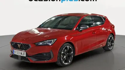 Usado Cupra Leon 150 CV (110 kW) 2023 Rojo Utilitario