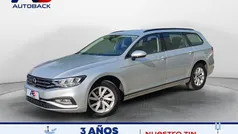Gris Usado 2021 VW Passat Executive Familiar | 21.150 € (Precio justo)