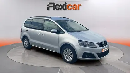 Usado Seat Alhambra XCELLENCE 150 CV (110 kW) 2022 Gris Monovolumen