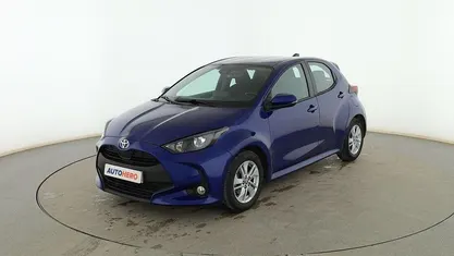 Usado Toyota Yaris Edition 125 CV (91 kW) 2021 Azul Utilitario
