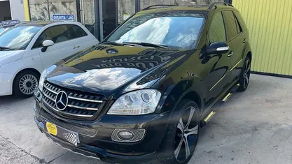 Usado Mercedes ML320 Edition 1 224 CV (164 kW) 2008 Negro SUV