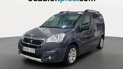 Usado Peugeot Partner Tepee Outdoor 120 CV (88 kW) 2017 Gris Monovolumen
