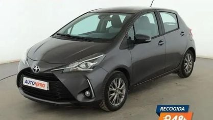 Używany Toyota Yaris Active 111 KM (81 kW) 2017 Szary Sedan/Limuzyna