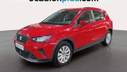 Usado Seat Arona Style 110 HP (80 kW) 2023 Vermelho SUV
