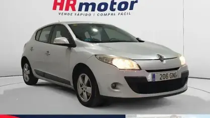 Usado Renault Mégane Dynamique 110 CV (80 kW) 2009 Gris / plata Berlina