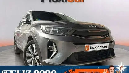 Usado 2025 Kia Stonic SUV | 16.990 € (Precio justo)