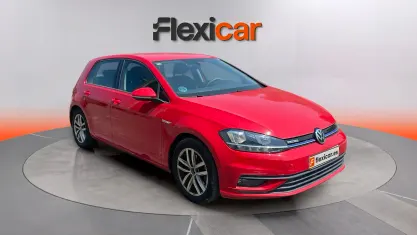 Usado VW Golf VIII Edition 131 CV (96 kW) 2020 Rojo Berlina