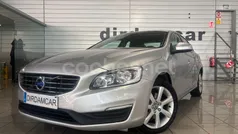 Gris / plata Usado 2015 Volvo S60 Momentum Berlina | 15.490 € (Precio justo)