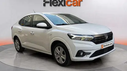 Usado Dacia Logan Essentiel 101 CV (74 kW) 2021 Blanco Berlina