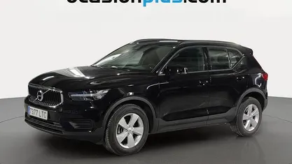 Usado Volvo XC40 Momentum 129 CV (94 kW) 2021 Negro SUV