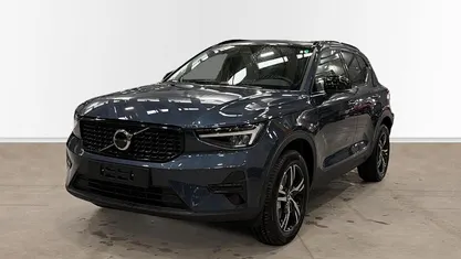 Usado 2025 Volvo XC40 Plus SUV | 40.900 € (Precio justo)